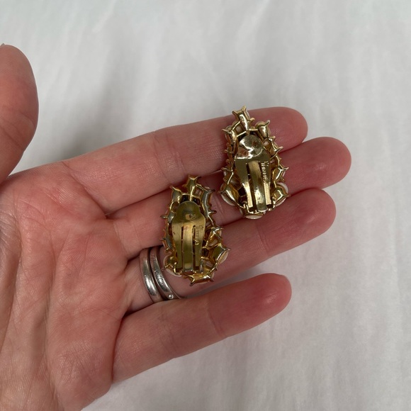 Trifari Pearl Black Cabochon Earrings - Picture 5 of 8